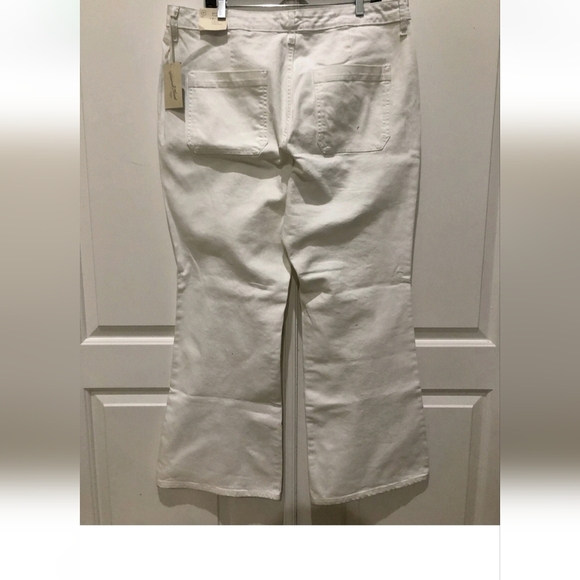 NWT Universal Thread High Rise White Flare Jeans Size 17 - Picture 8 of 10